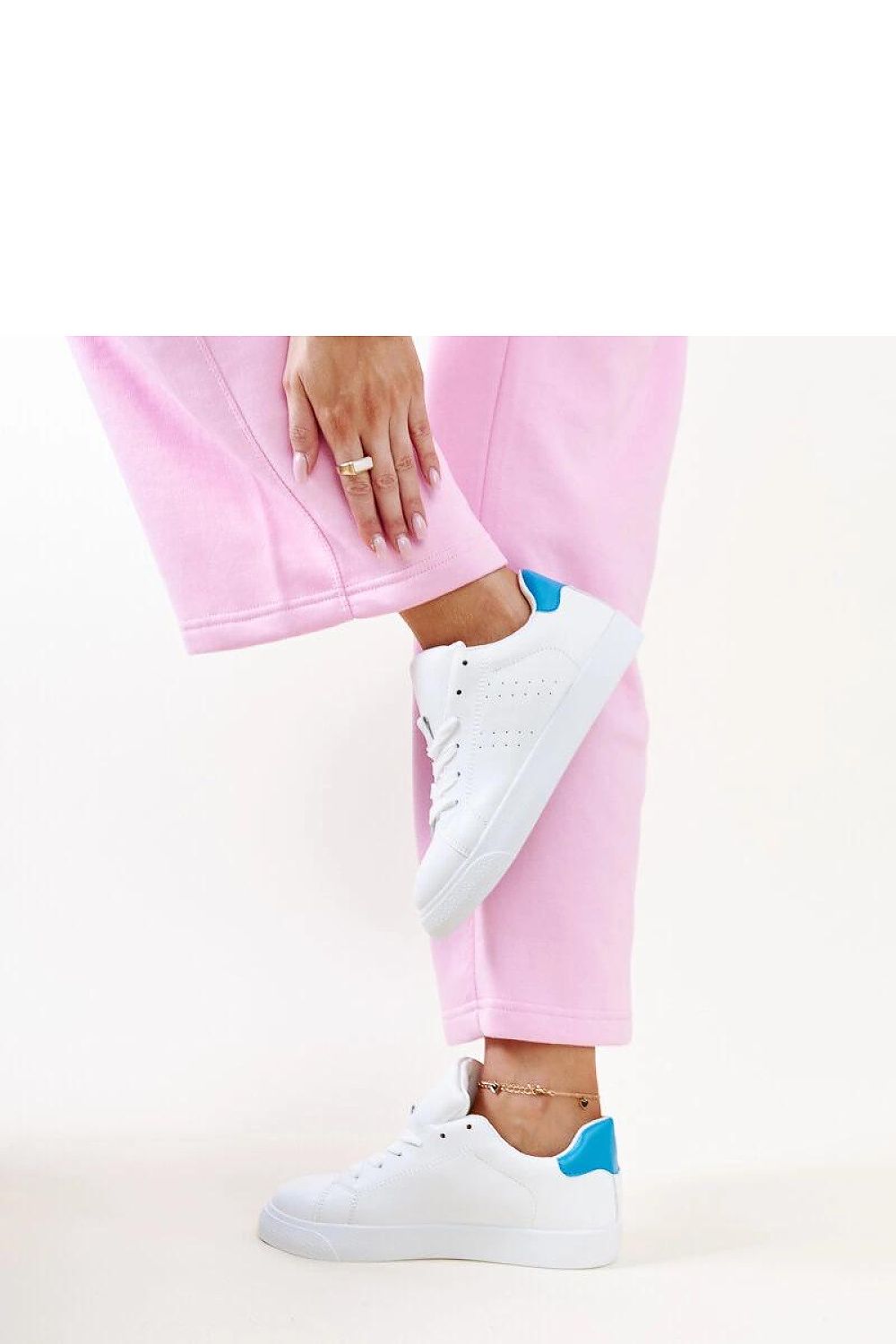 Sneakers model 207287 Solea
