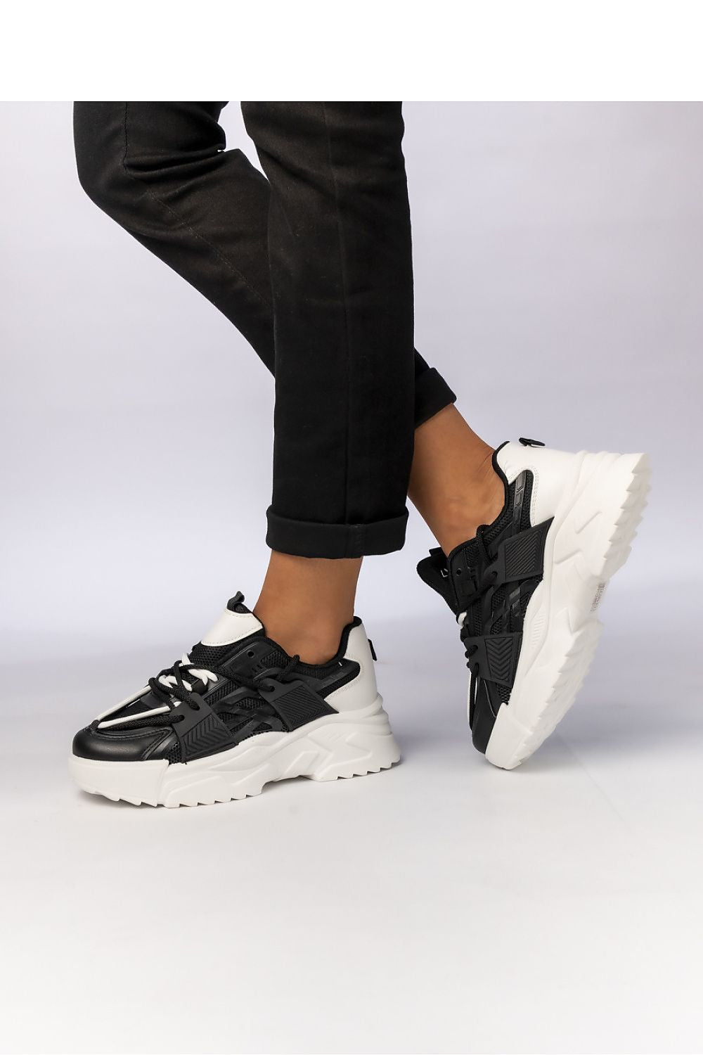 Sport Shoes model 210378 Inello