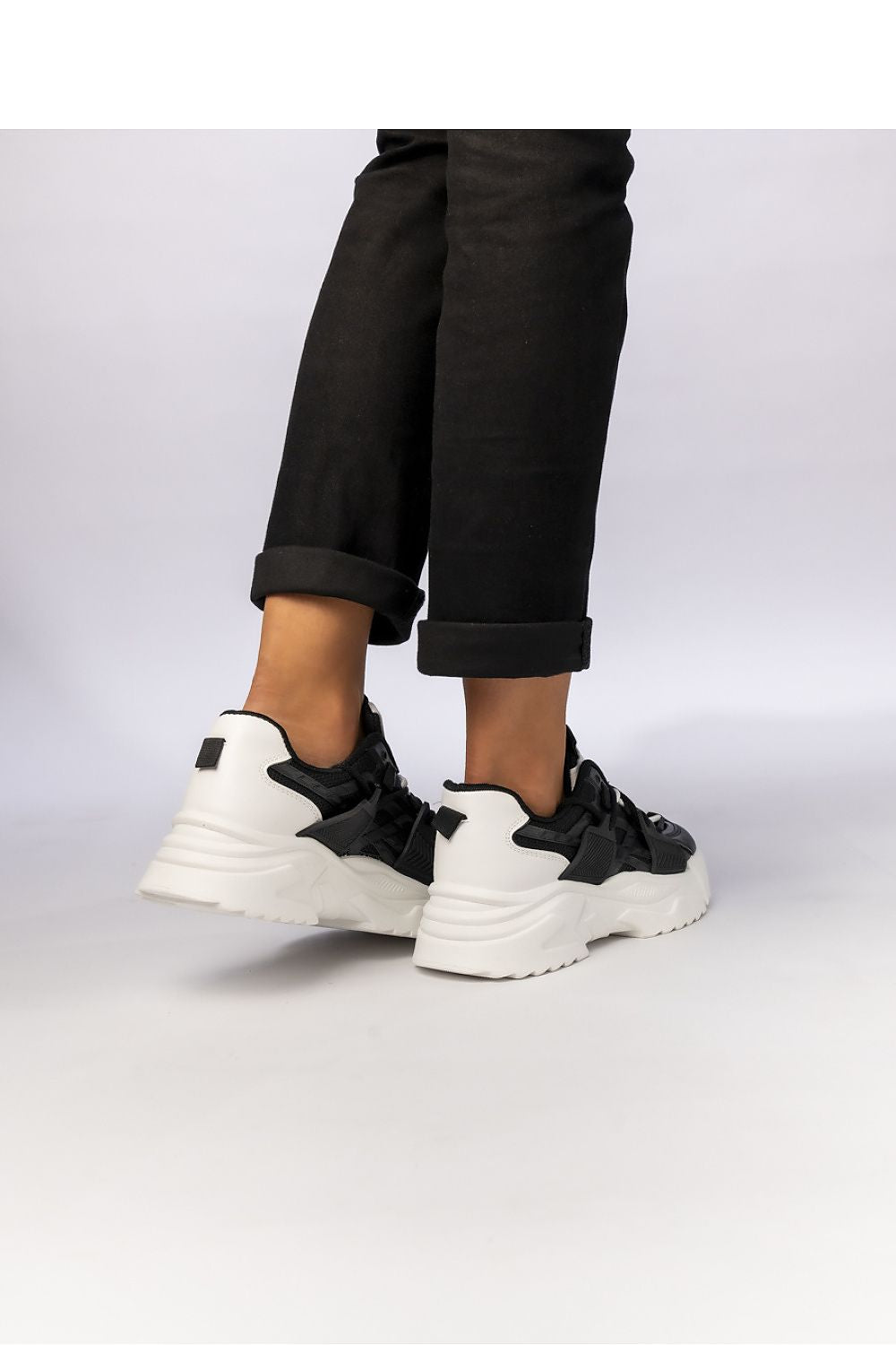 Sport Shoes model 210378 Inello