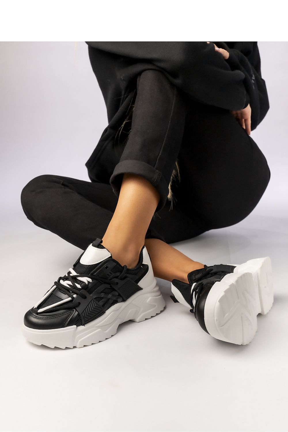Sport Shoes model 210378 Inello