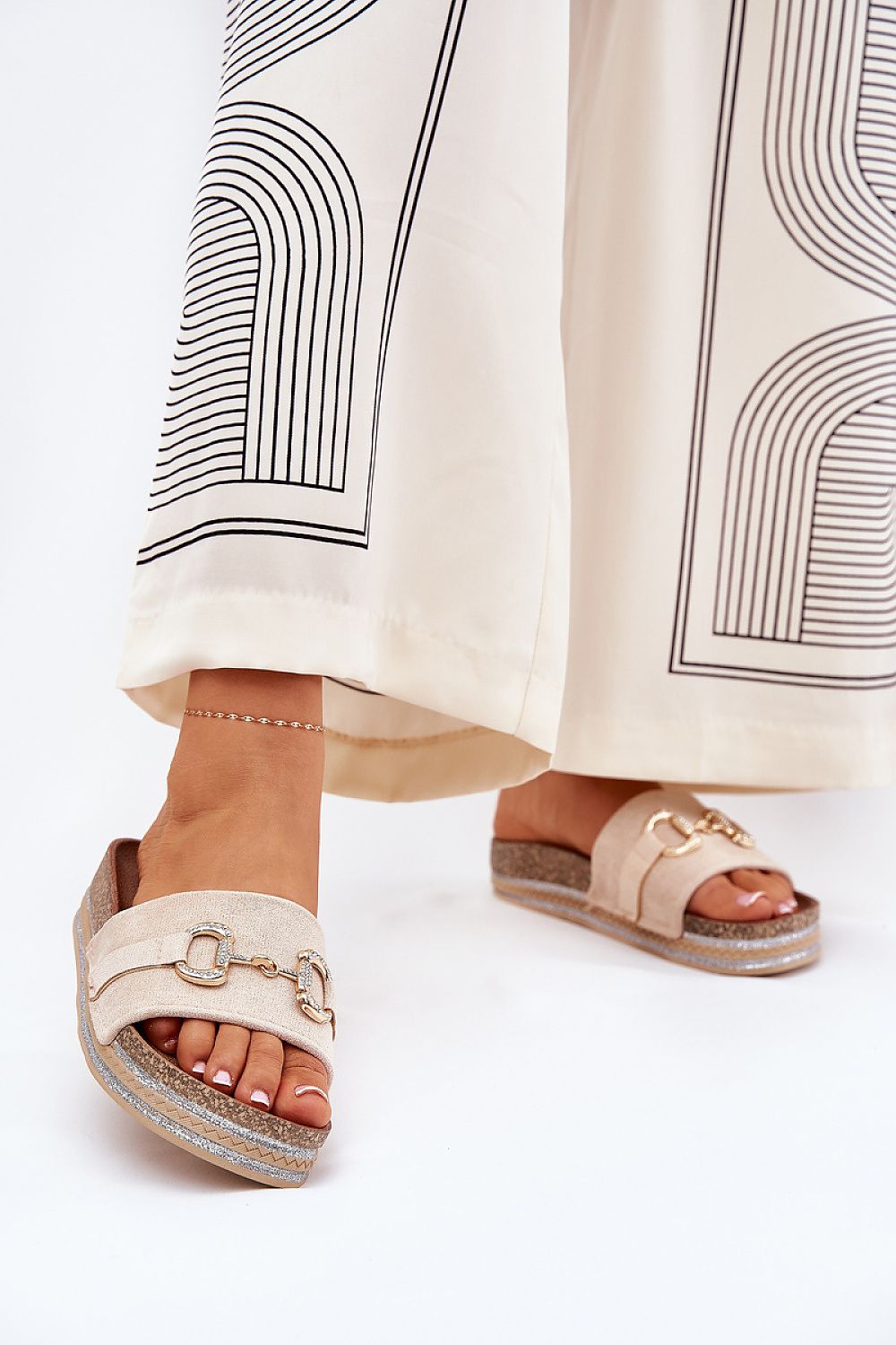 Flip-flops model 210757 Step in style